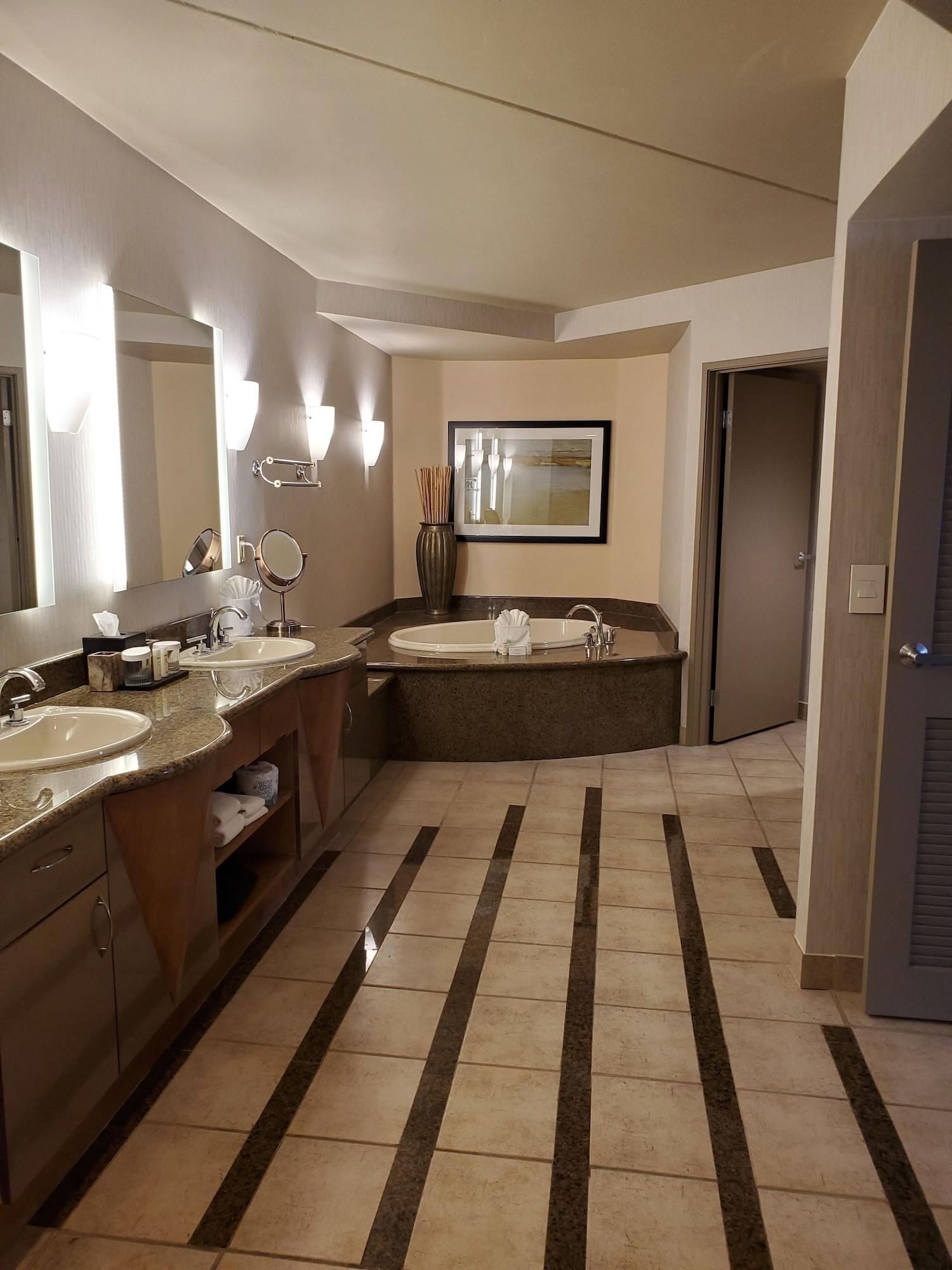 Hotel Embassy By Hilton Scottsdale Phoenix